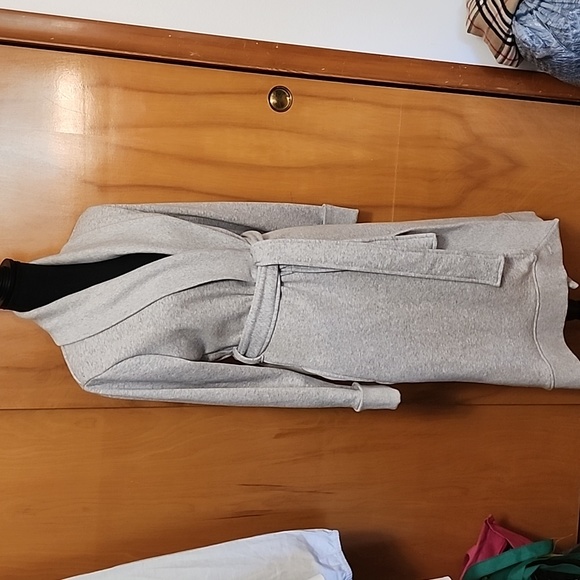 UGG Robe - Picture 2 of 9